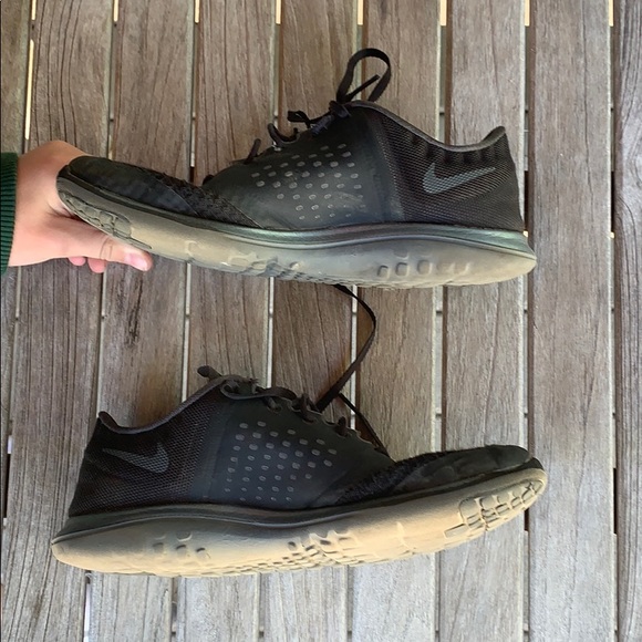 Nike Sneakers - Picture 3 of 4